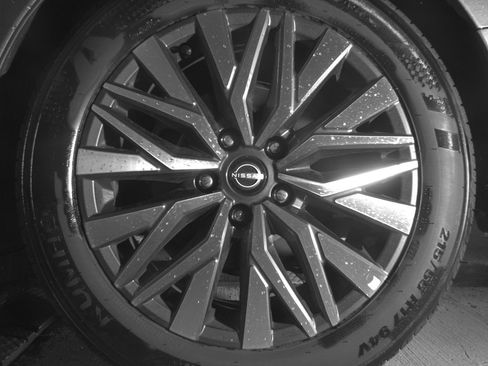 Used 2025 Nissan Altima 2.5 SV image 14