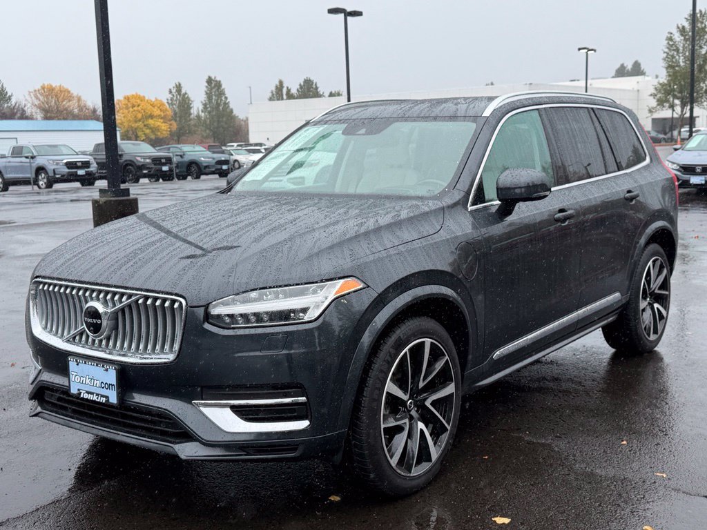 Used 2021 Volvo XC90 T8 Inscription Expression w/ Protection Package Premier AWD/4WD image 4