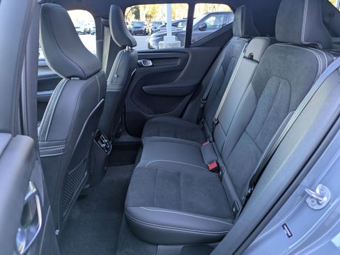 Certified 2023 Volvo XC40 Recharge Plus image 27