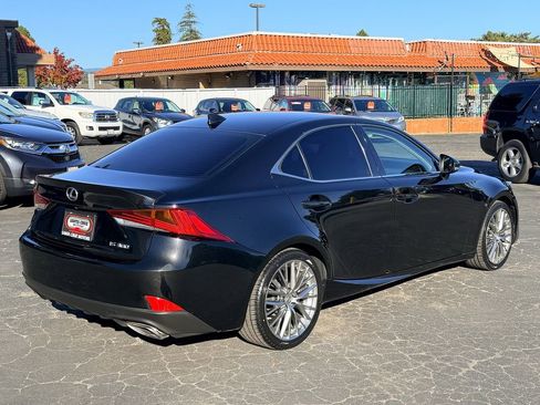 Used 2018 Lexus IS 300 image 6