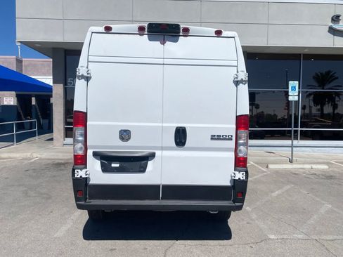 Used 2025 RAM ProMaster 2500 FWD image 7