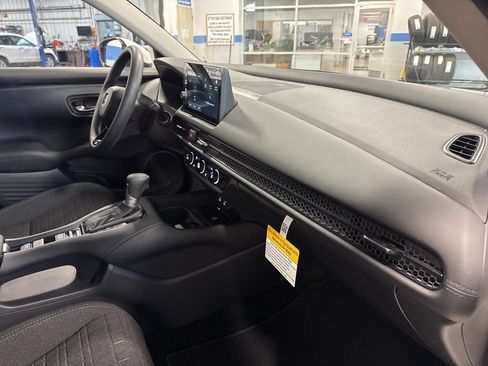 New 2026 Honda HR-V LX image 28