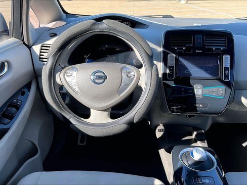 Used 2011 Nissan Leaf w/ Protection Pkg image 14