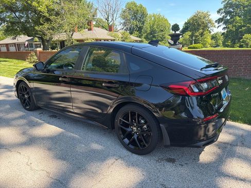 Used 2023 Honda Civic Sport image 4