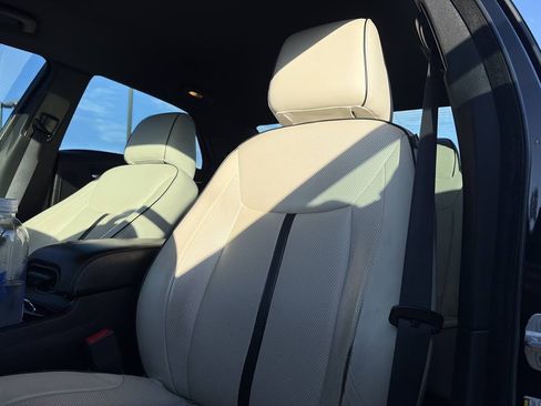 Used 2014 Chrysler 300 Uptown Edition w/ Quick Order Package 22M RWD image 8