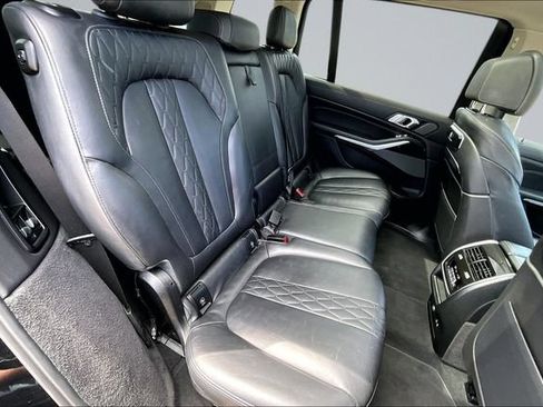 Used 2023 BMW X7 xDrive40i AWD/4WD image 25