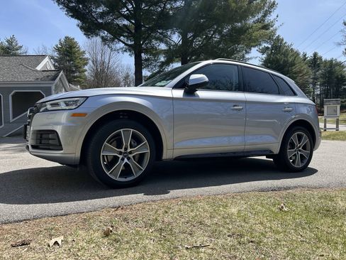 Used 2019 Audi Q5 2.0T Premium Plus w/ Premium Plus Package AWD/4WD image 14