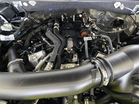 New 2025 Ford Expedition Active image 22