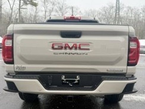 New 2026 GMC Canyon Elevation w/ Convenience Package image 20