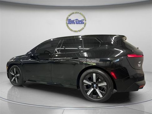 Used 2024 BMW iX xDrive50 w/ Premium Package AWD/4WD image 3