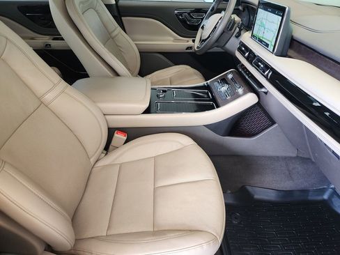 Used 2023 Lincoln Aviator Reserve w/ Equipment Group 201A RWD image 13