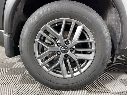 Used 2025 Nissan Rogue S FWD image 15