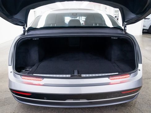 Used 2022 Lucid Air Grand Touring image 8