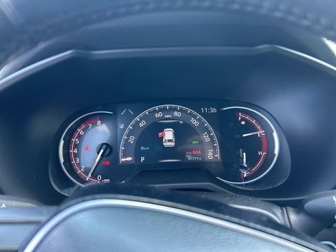 Used 2020 Toyota RAV4 Limited FWD image 8