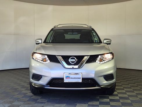 Used 2016 Nissan Rogue SV w/ SV Premium Package AWD/4WD image 2