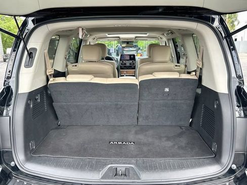 Used 2024 Nissan Armada SL w/ Captain's Chairs Package RWD image 22
