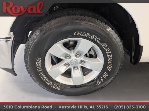 Used 2020 RAM 1500 Tradesman w/ Chrome Appearance Group RWD image 23
