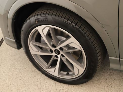 New 2025 Audi Q3 2.0T Premium image 30
