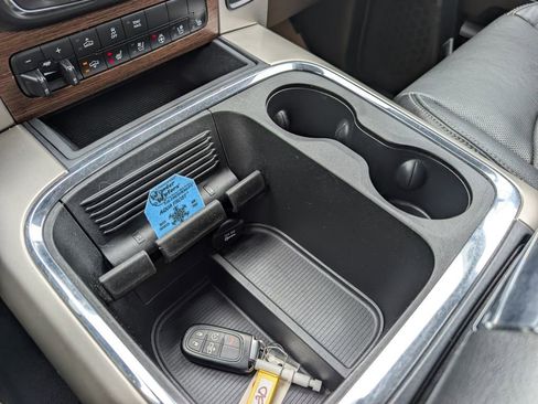 Used 2016 RAM 1500 Laramie w/ Convenience Group image 31