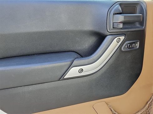 Used 2013 Jeep Wrangler Unlimited Sahara w/ Dual Top Group image 11