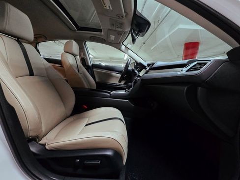 Used 2018 Honda Civic Touring image 33