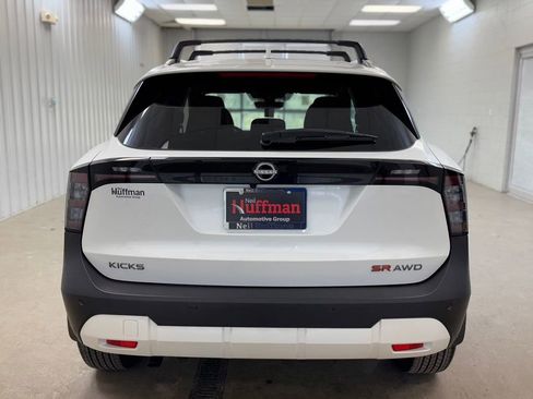 New 2025 Nissan Kicks SR w/ Illumination Package image 6