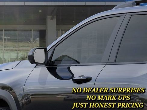New 2026 Chevrolet Equinox RS w/ Convenience Package III FWD image 12