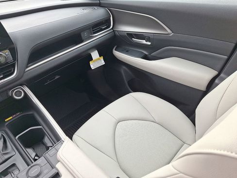 New 2026 Toyota Grand Highlander AWD image 11