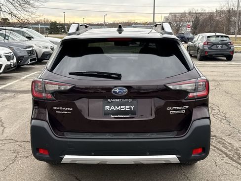 Used 2024 Subaru Outback Touring image 5