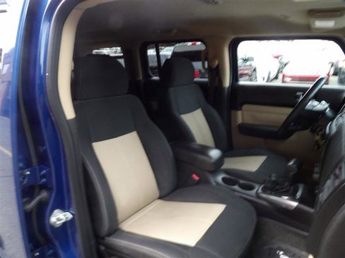 Used 2006 HUMMER H3 w/ Chrome Appearance Package image 9