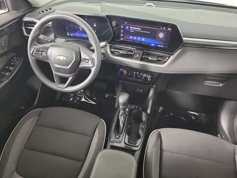 Used 2024 Chevrolet TrailBlazer LT FWD image 15