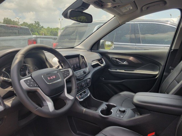Used 2024 GMC Terrain SLT FWD image 8
