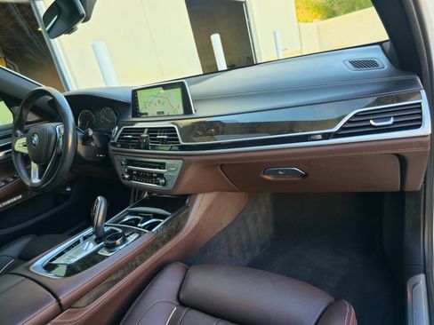 Used 2016 BMW 740i RWD image 29
