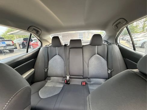 Used 2021 Toyota Camry LE FWD image 19