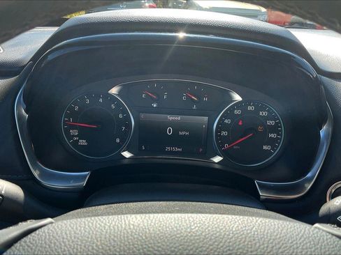 Used 2023 Chevrolet Traverse LT image 21