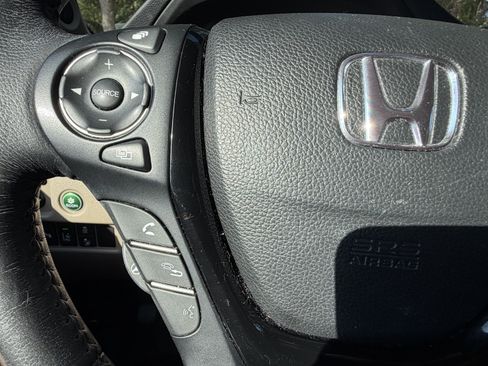 Used 2017 Honda Pilot Touring image 19