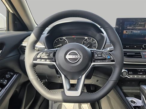 New 2025 Nissan Altima 2.5 SL image 19