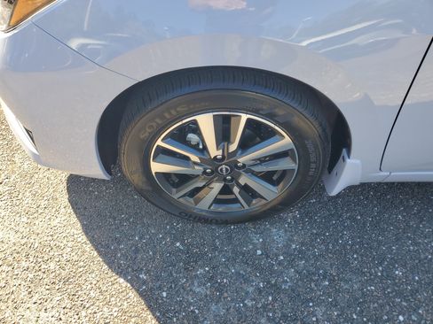 New 2025 Nissan Versa SV w/ Trunk Package image 5