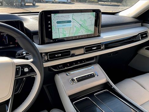 New 2025 Lincoln Aviator Reserve w/ Equipment Group 201A image 7