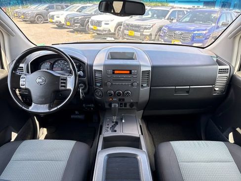 Used 2005 Nissan Titan SE AWD/4WD image 11