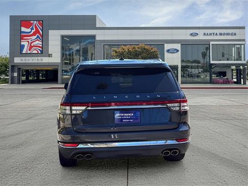 Used 2023 Lincoln Aviator Reserve w/ Equipment Group 201A image 4