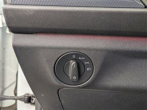 Used 2019 Volkswagen Jetta GLI image 13