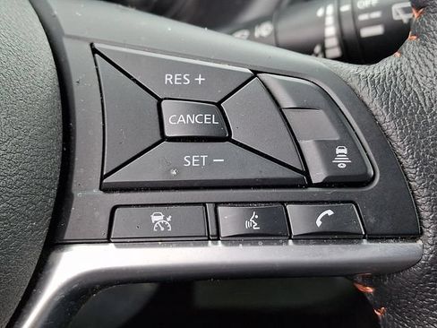 Used 2023 Nissan Kicks SR w/ SR Premium Package FWD image 23