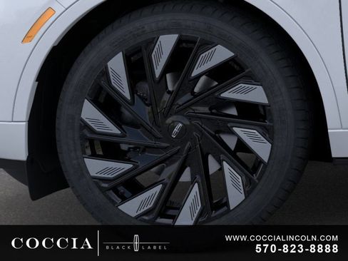 New 2026 Lincoln Nautilus Black Label w/ Jet Appearance Package AWD/4WD image 19