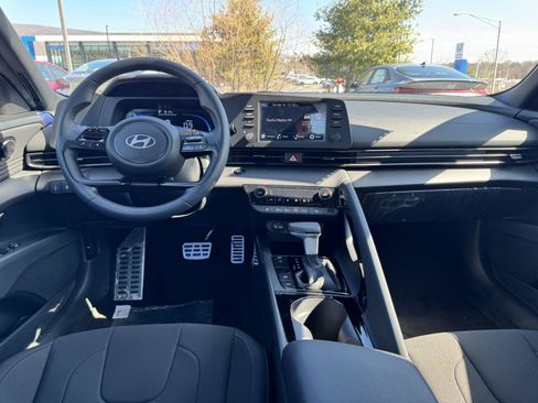 New 2026 Hyundai Elantra SEL Sport Premium image 9