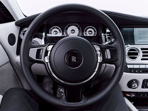 Used 2014 Rolls-Royce Wraith RWD image 60