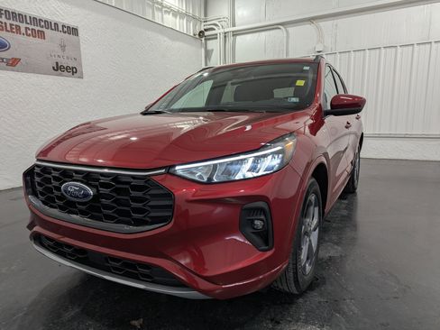 Used 2023 Ford Escape ST-Line Select w/ Tech Pack #1 image 3