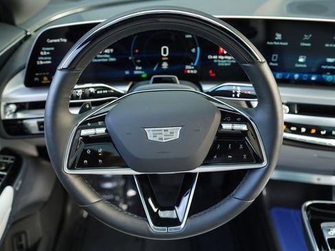 Used 2025 Cadillac Lyriq Luxury image 28