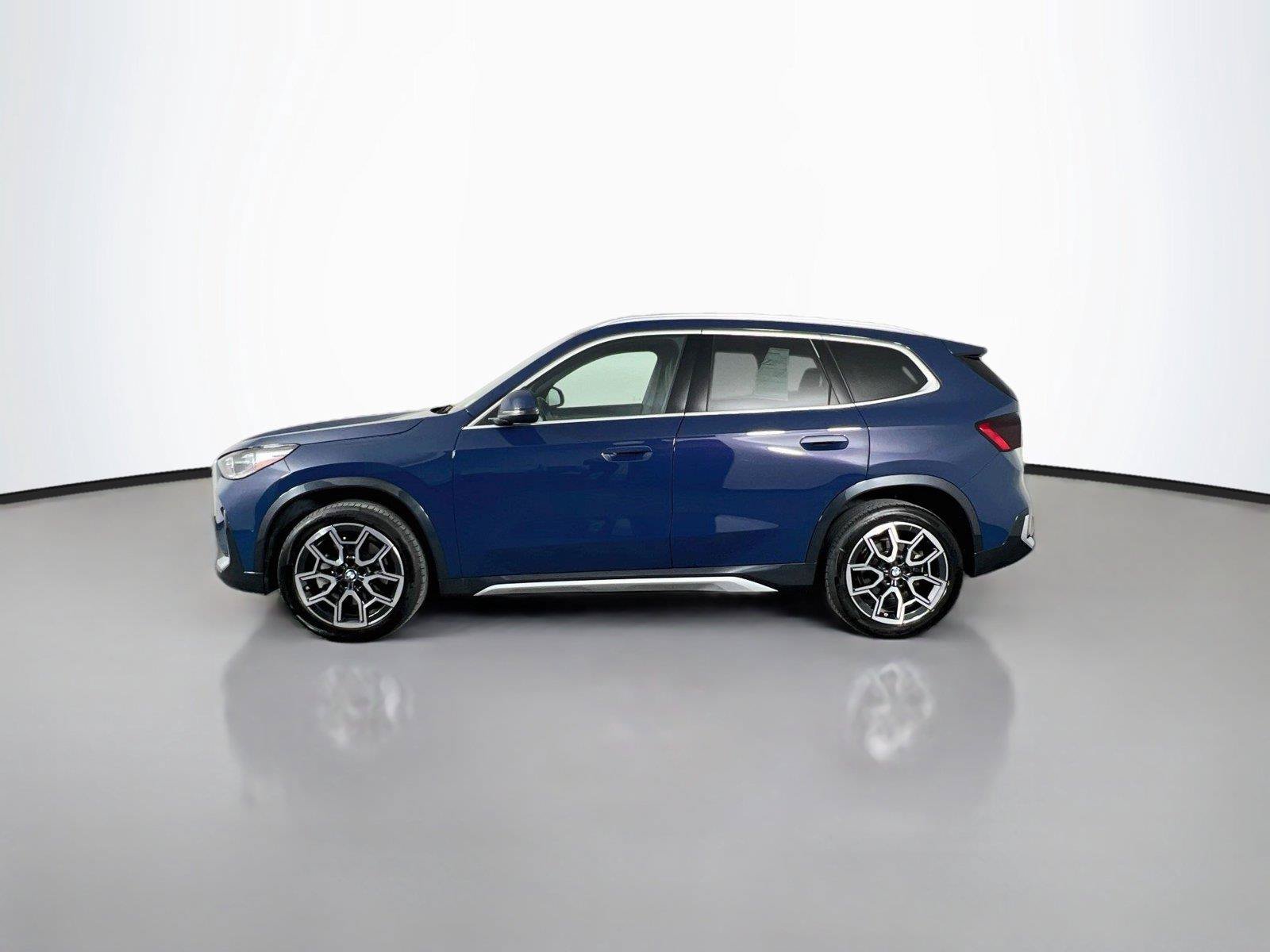 Used 2026 BMW X1 xDrive28i w/ Convenience Package AWD/4WD image 3