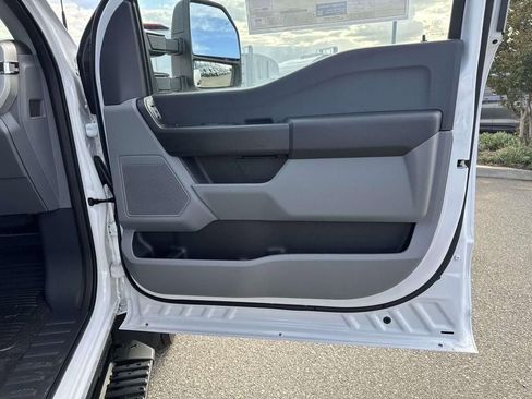 New 2026 Ford F450 XL w/ XL Chrome Package RWD image 21